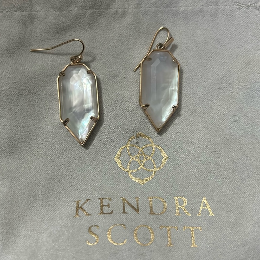 Kendra scott earrings